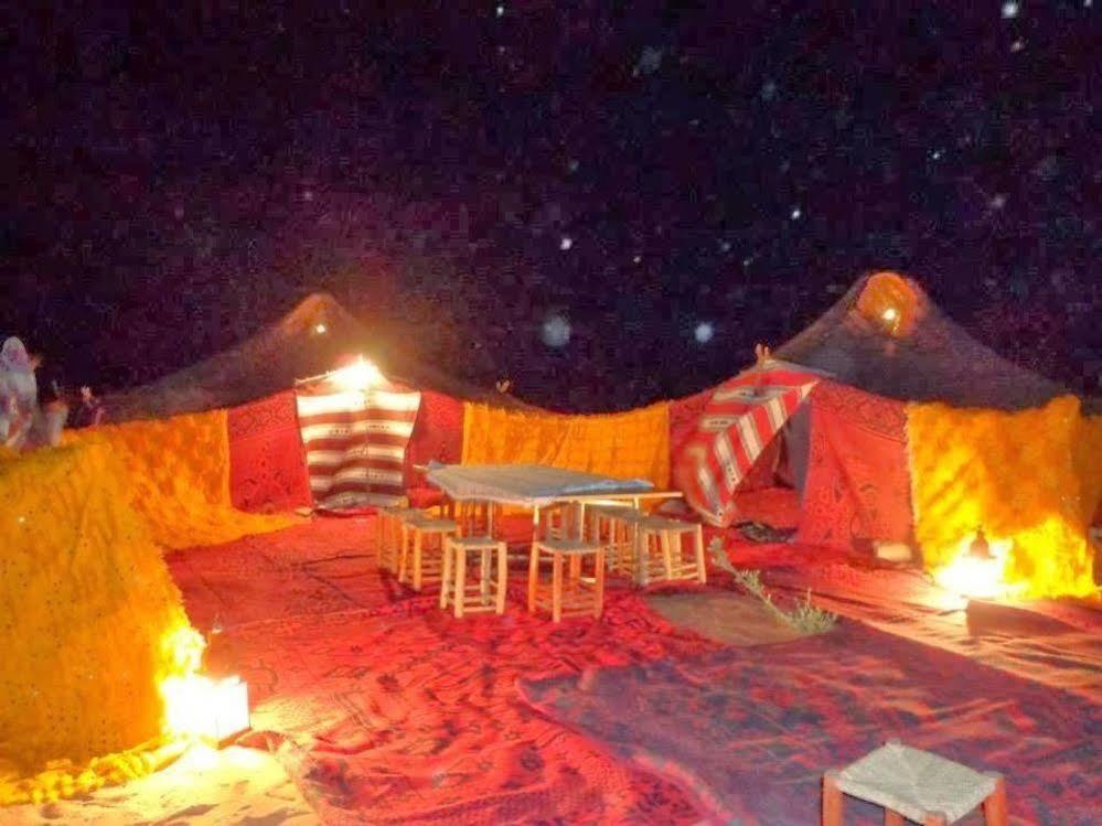 Les Pyramides Hotel Мерцуга Екстериор снимка